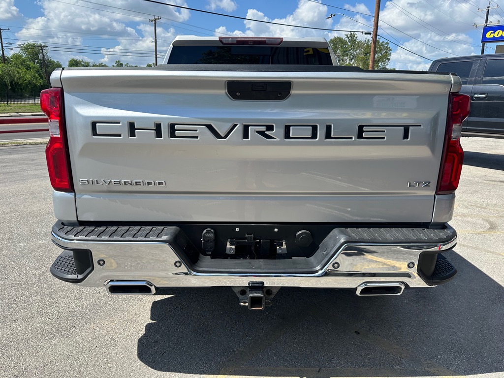 Photo 26 of this CHEVROLET SILVERADO 1500