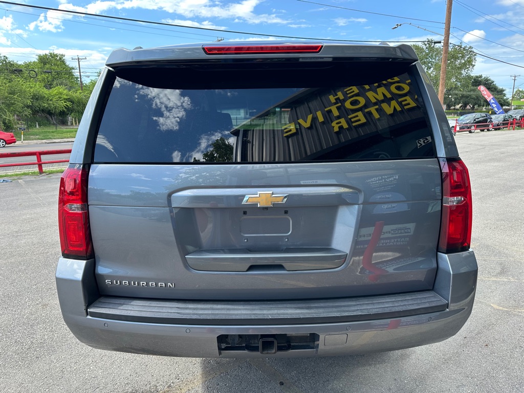 Photo 4 of this CHEVROLET SUBURBAN