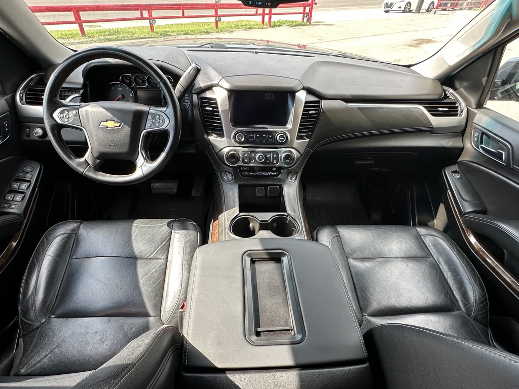 Photo 19 of this CHEVROLET SUBURBAN