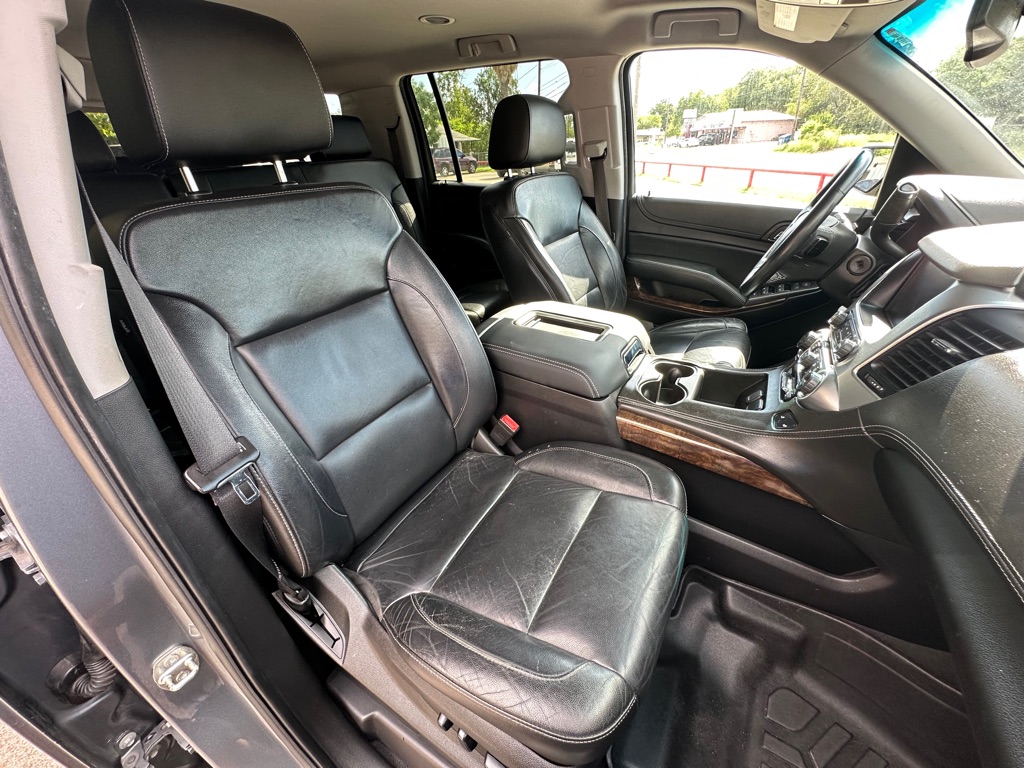 Photo 15 of this CHEVROLET SUBURBAN