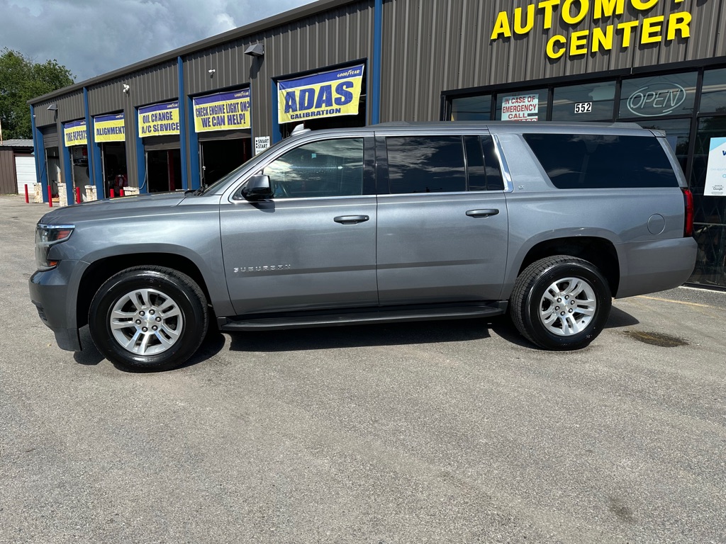 Photo 2 of this CHEVROLET SUBURBAN