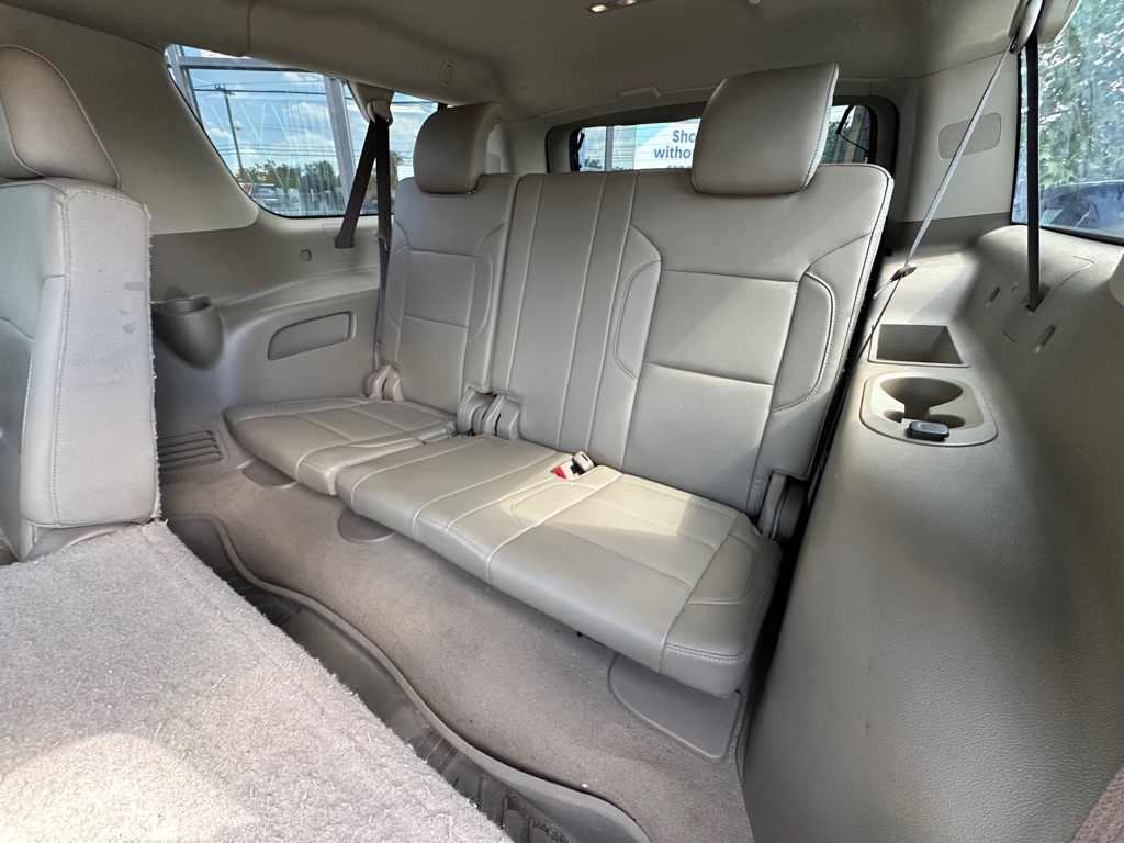 Photo 8 of this CHEVROLET SUBURBAN