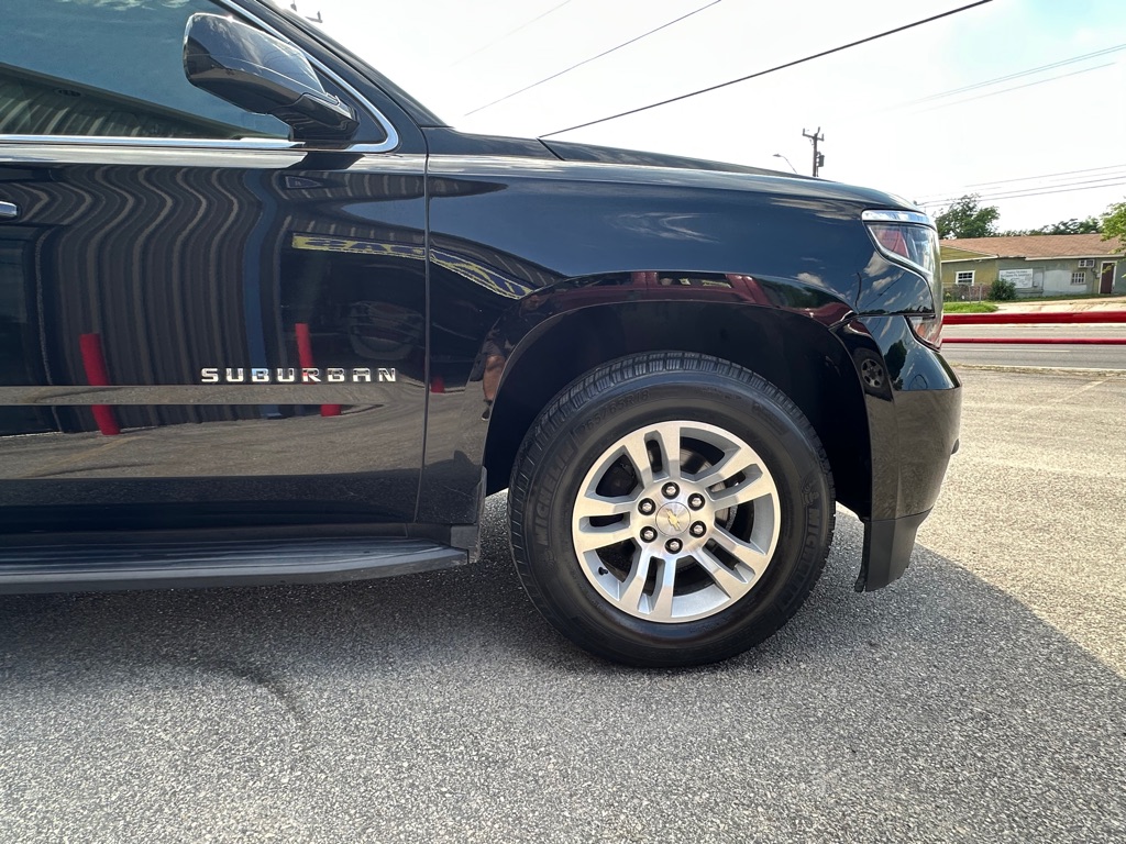 Photo 15 of this CHEVROLET SUBURBAN