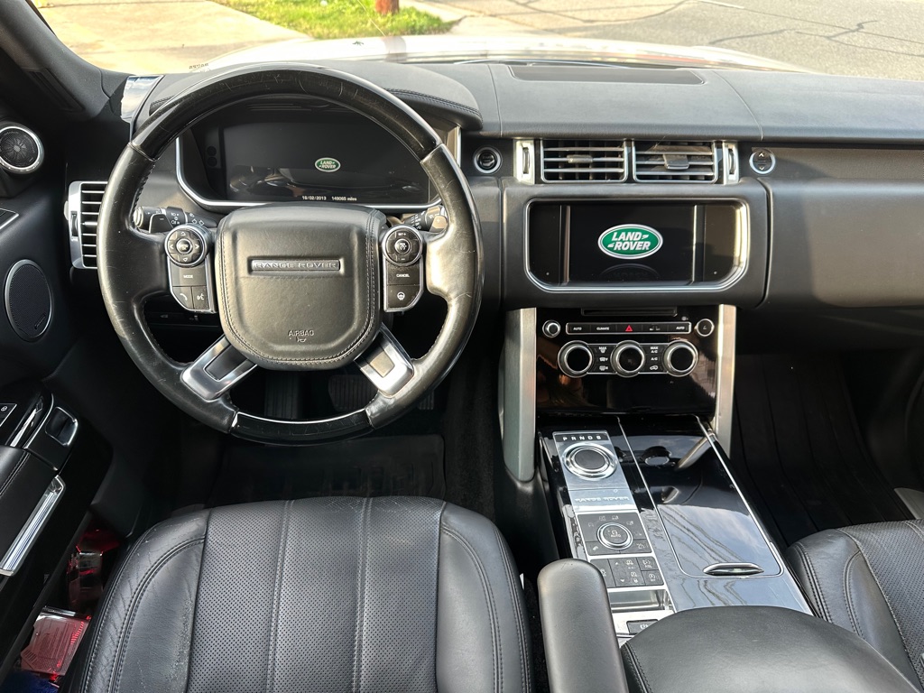 Photo 10 of this LAND ROVER RANGE ROVER