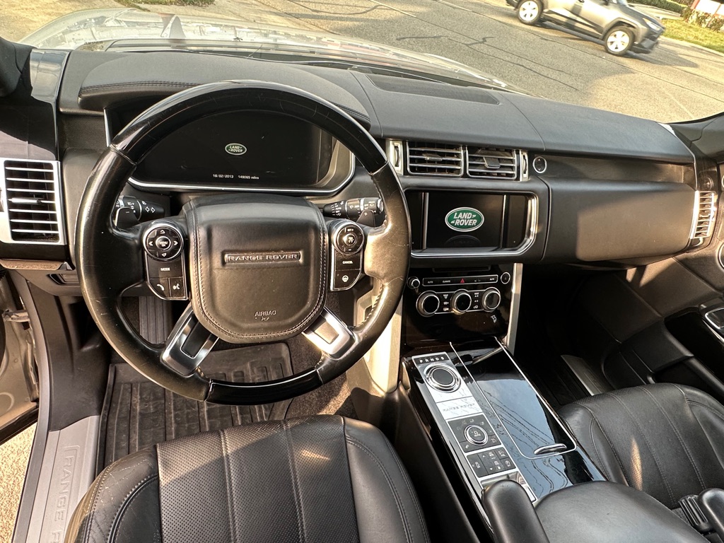 Photo 20 of this LAND ROVER RANGE ROVER
