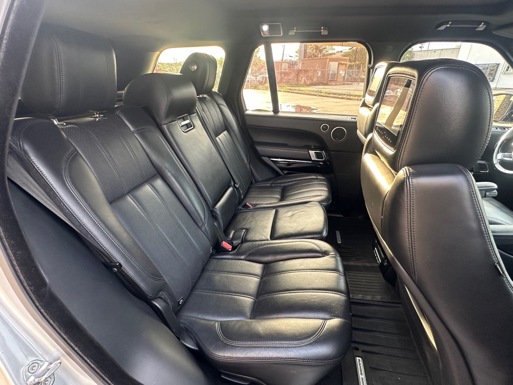 Photo 15 of this LAND ROVER RANGE ROVER