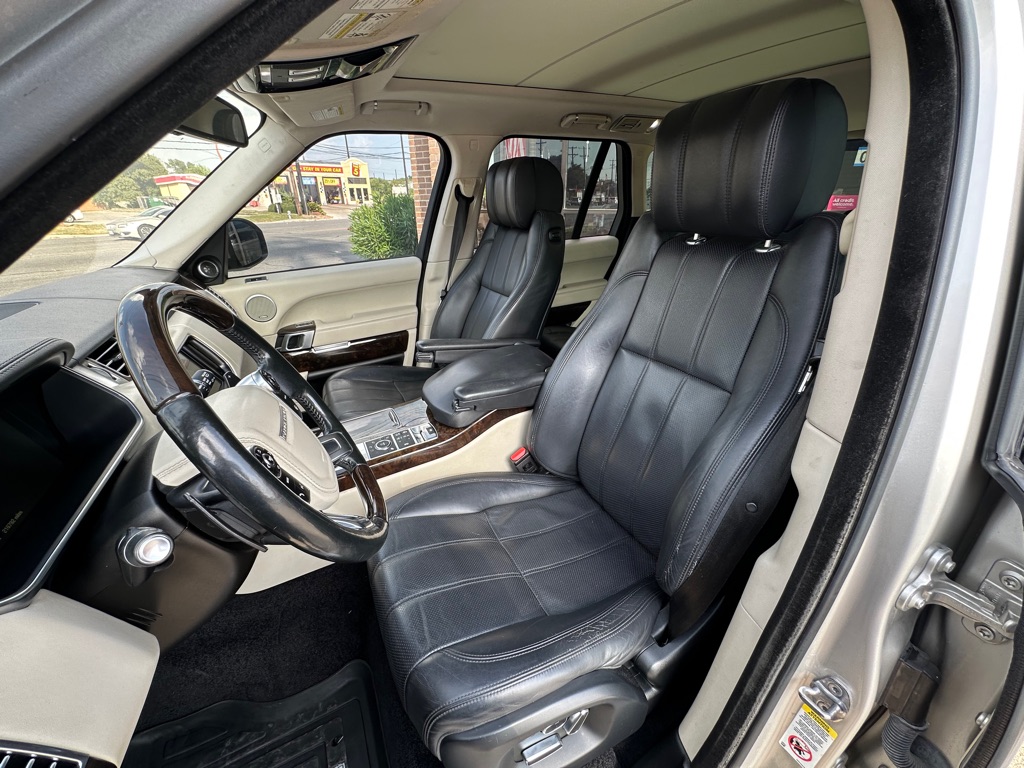 Photo 5 of this LAND ROVER RANGE ROVER