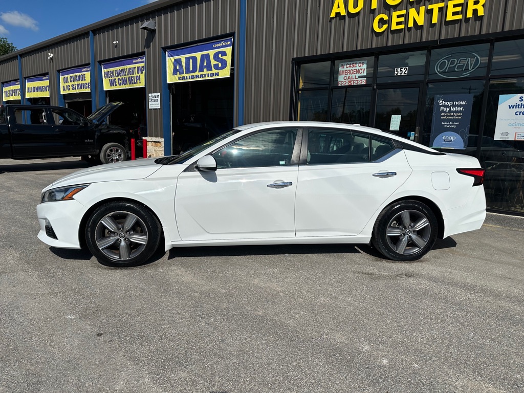 Photo 2 of this NISSAN ALTIMA
