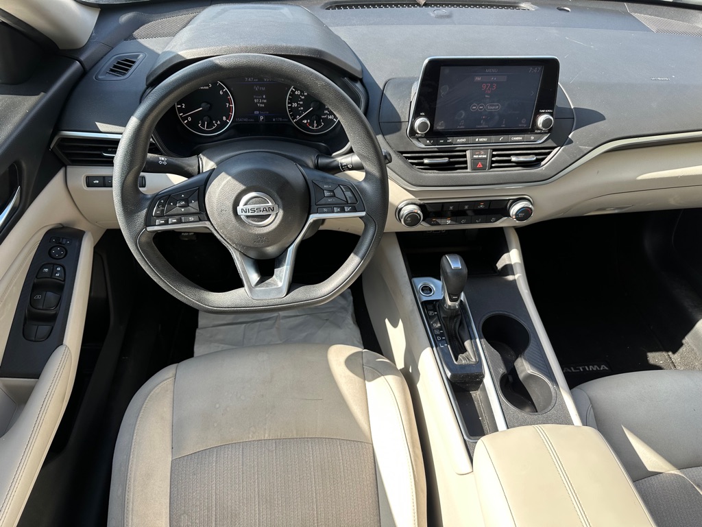 Photo 13 of this NISSAN ALTIMA