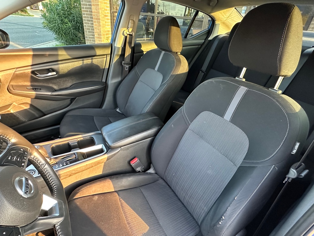 Photo 10 of this NISSAN SENTRA