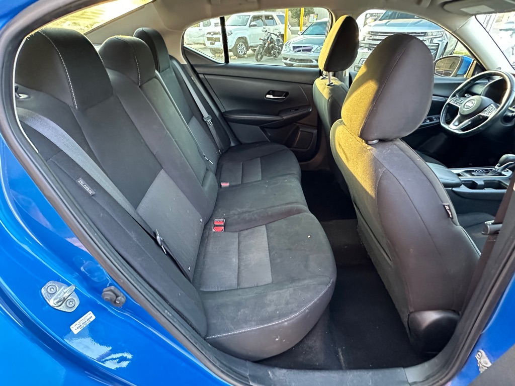 Photo 12 of this NISSAN SENTRA