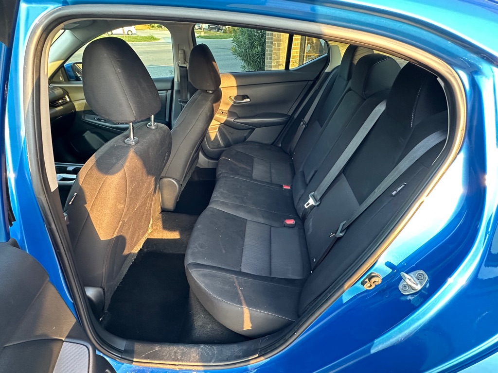 Photo 11 of this NISSAN SENTRA