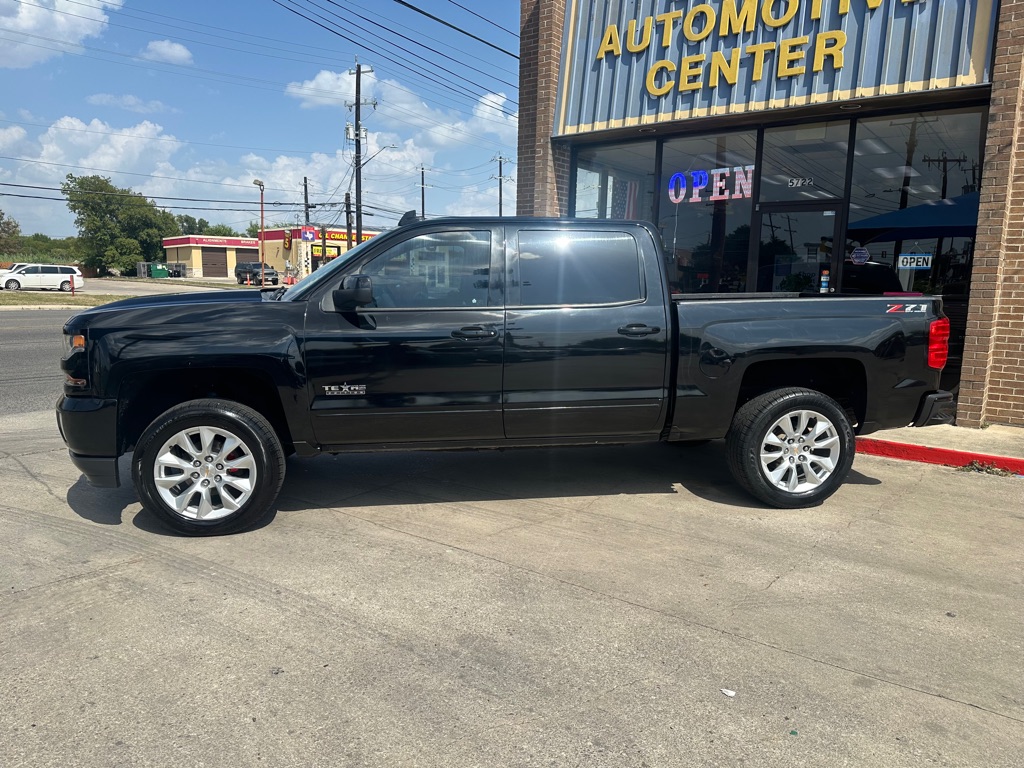 Photo 2 of this CHEVROLET SILVERADO 1500
