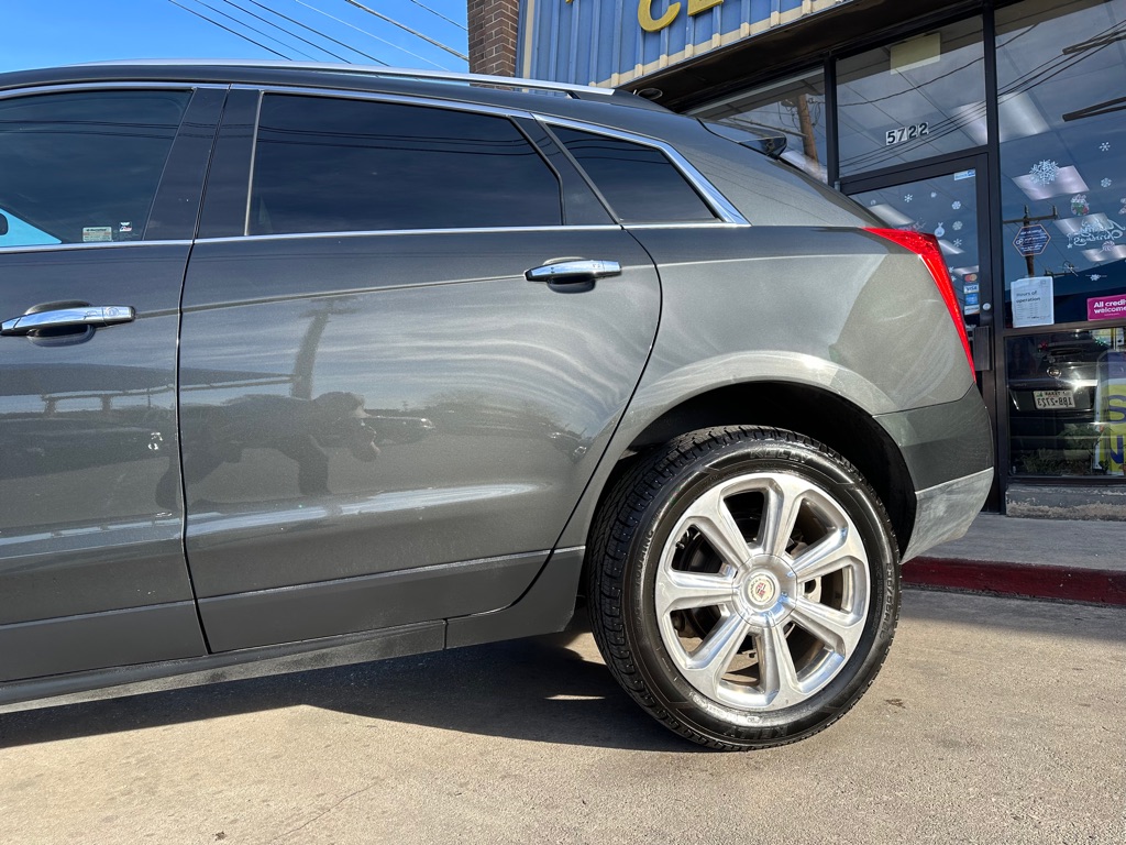Photo 4 of this CADILLAC SRX