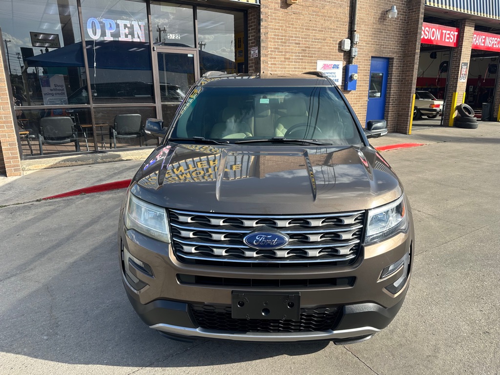 Photo 7 of this FORD EXPLORER