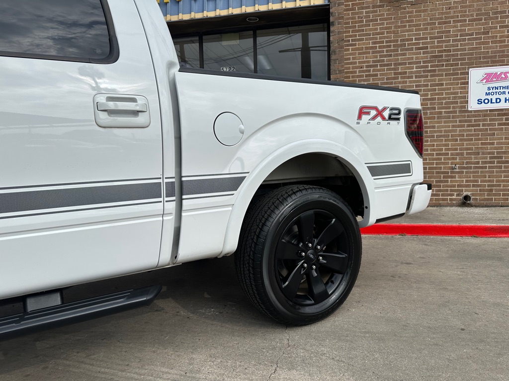 Photo 4 of this FORD F150