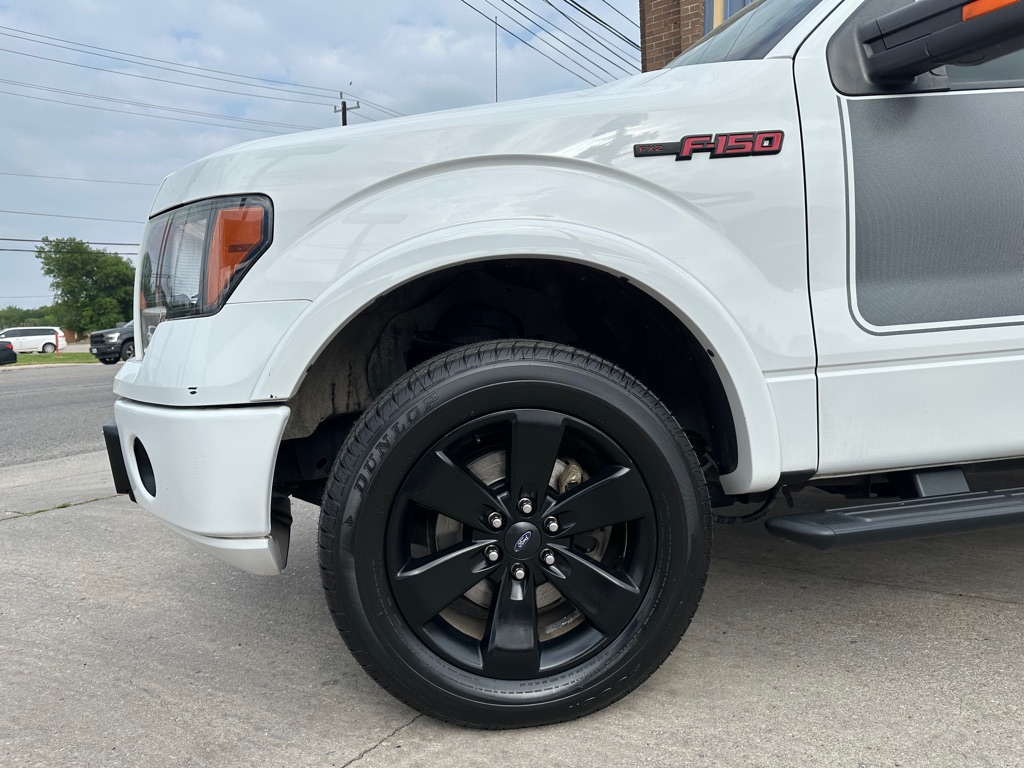 Photo 3 of this FORD F150