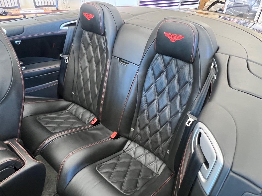 Photo 20 of this BENTLEY CONTINENTAL