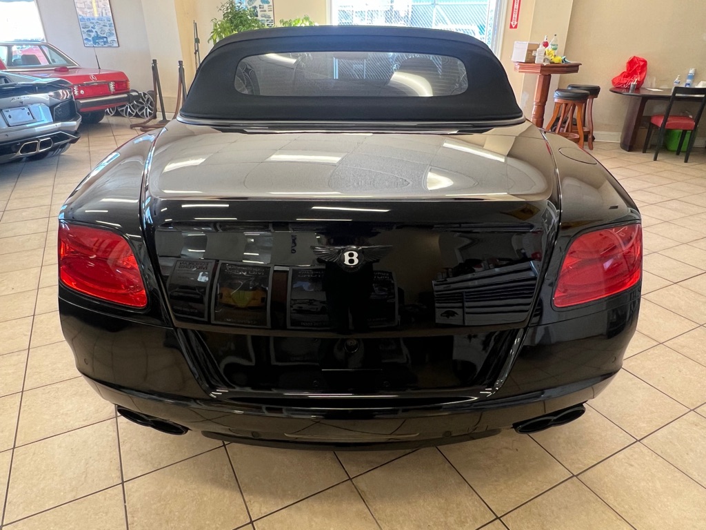Photo 11 of this BENTLEY CONTINENTAL