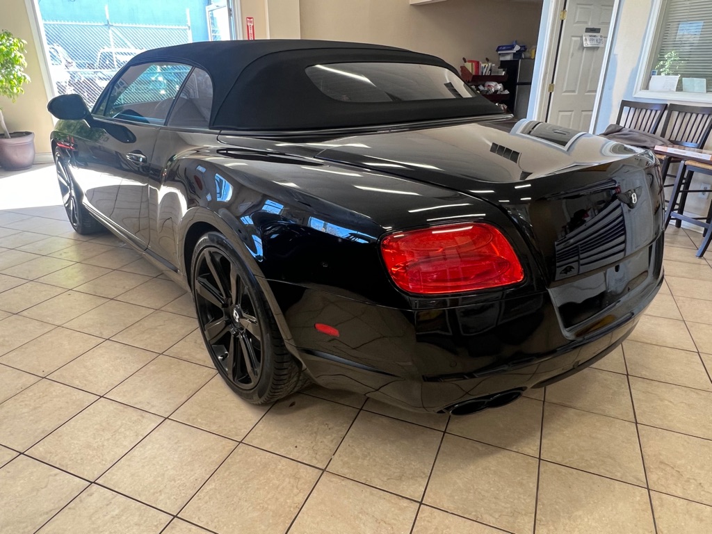 Photo 10 of this BENTLEY CONTINENTAL