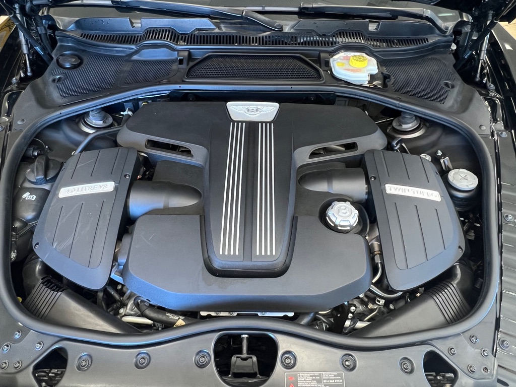 Photo 22 of this BENTLEY CONTINENTAL