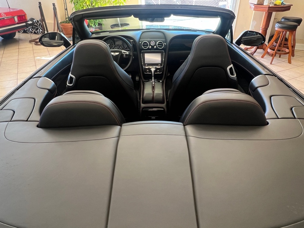 Photo 5 of this BENTLEY CONTINENTAL