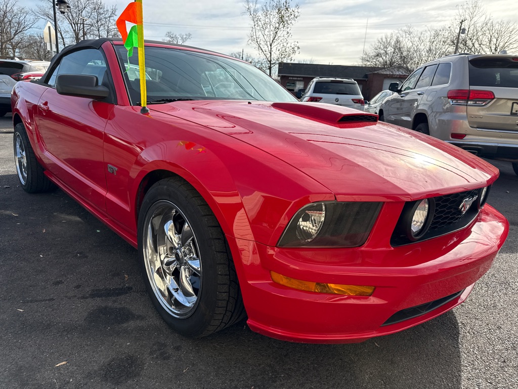 Photo 2 of this FORD MUSTANG