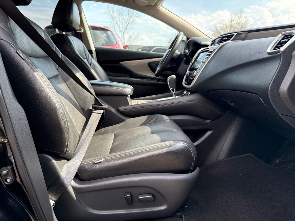 Photo 8 of this NISSAN MURANO