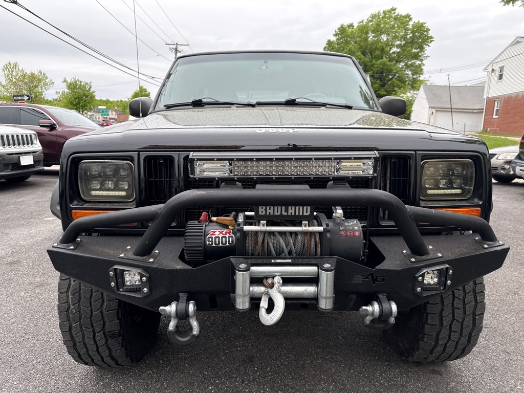 Photo 2 of this JEEP CHEROKEE