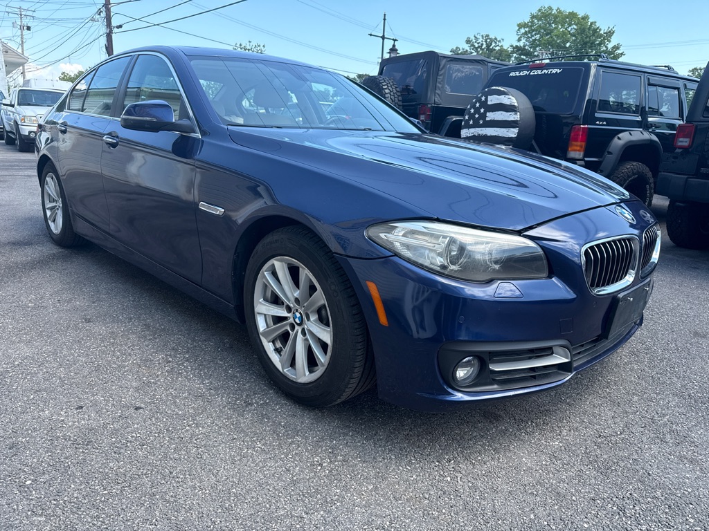 Photo 3 of this BMW 5 SERIES