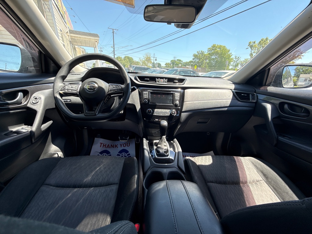 Photo 11 of this NISSAN ROGUE
