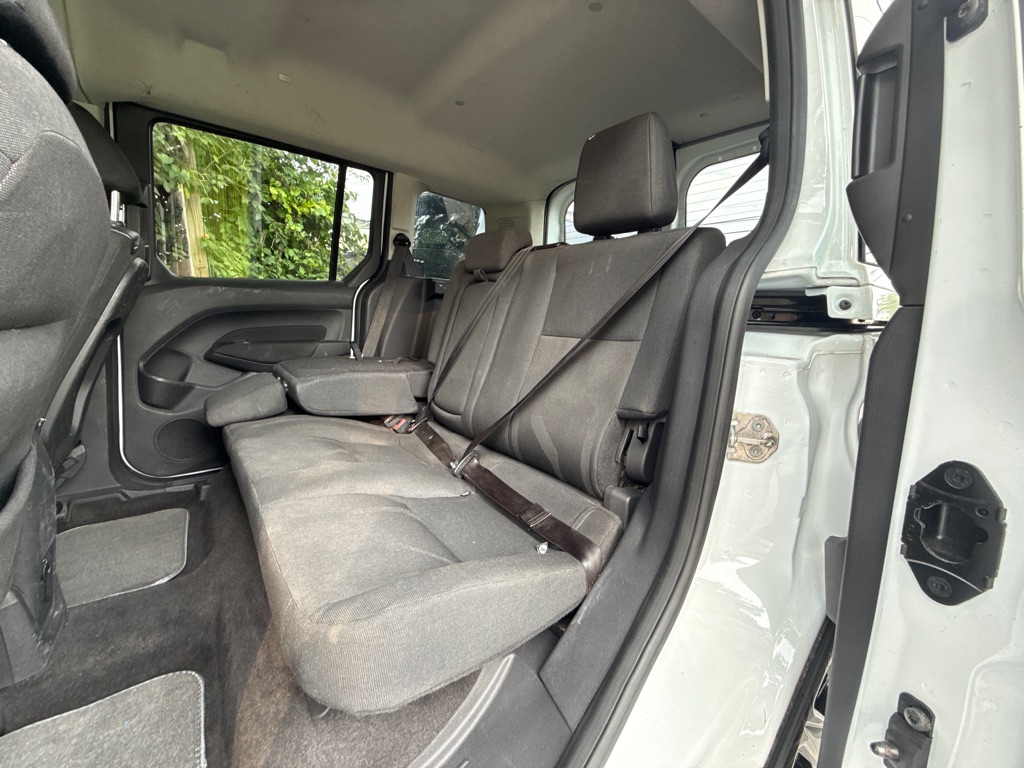 Photo 10 of this FORD TRANSIT CONNECT