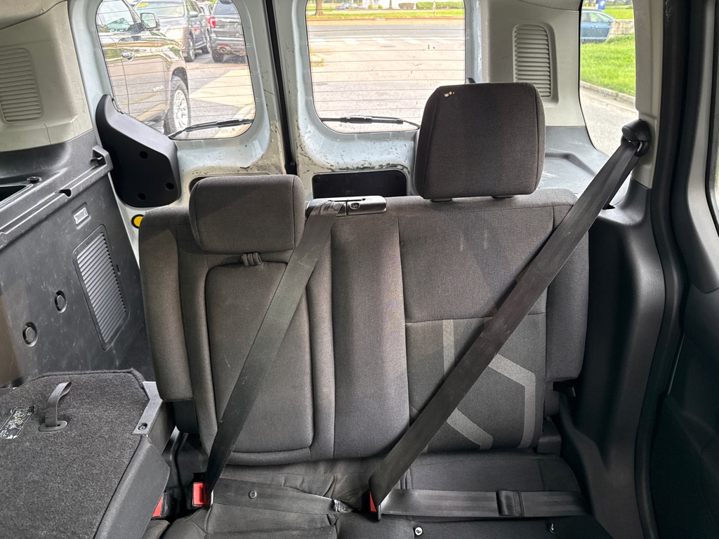 Photo 8 of this FORD TRANSIT CONNECT