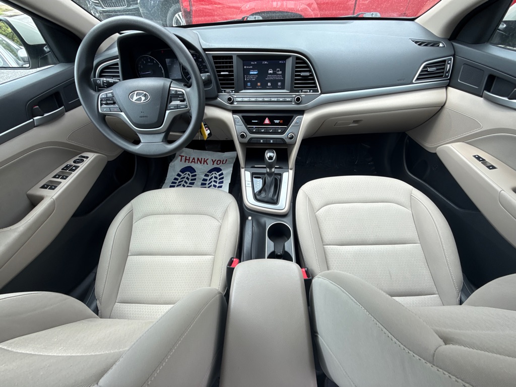 Photo 9 of this HYUNDAI ELANTRA