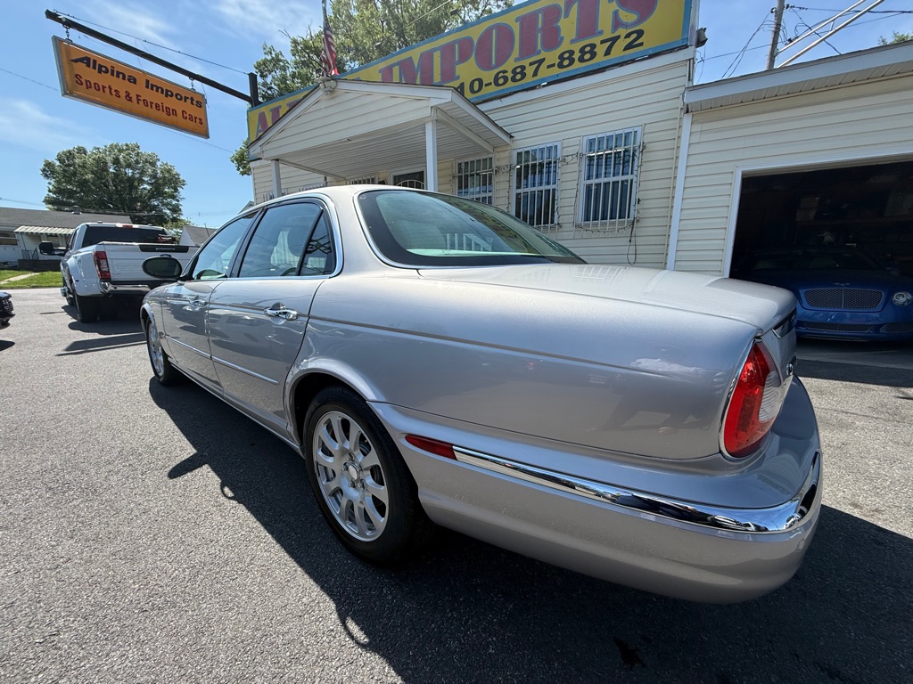 Photo 5 of this JAGUAR XJ-SERIES