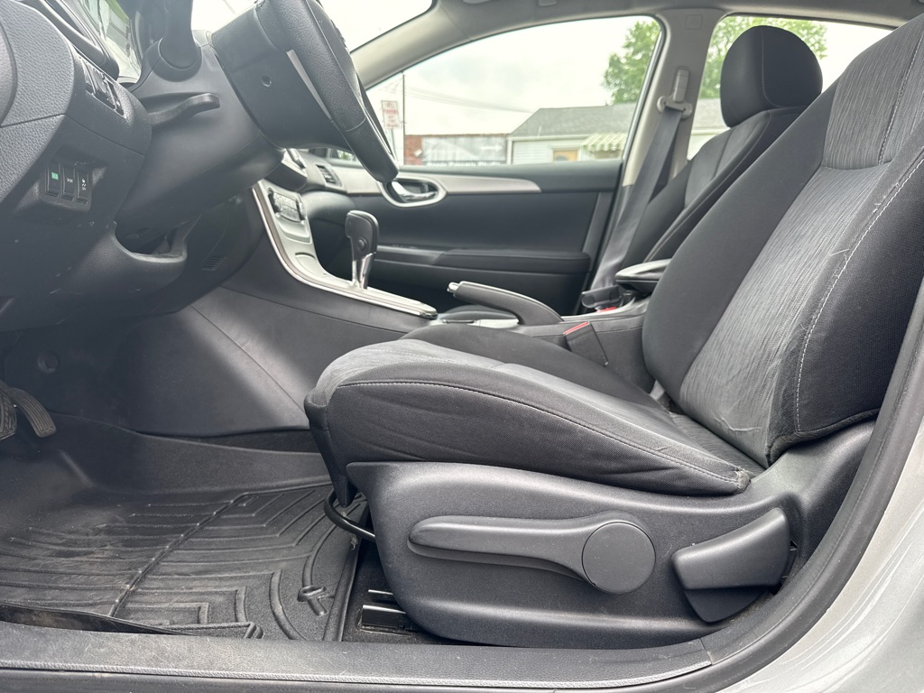 Photo 5 of this NISSAN SENTRA