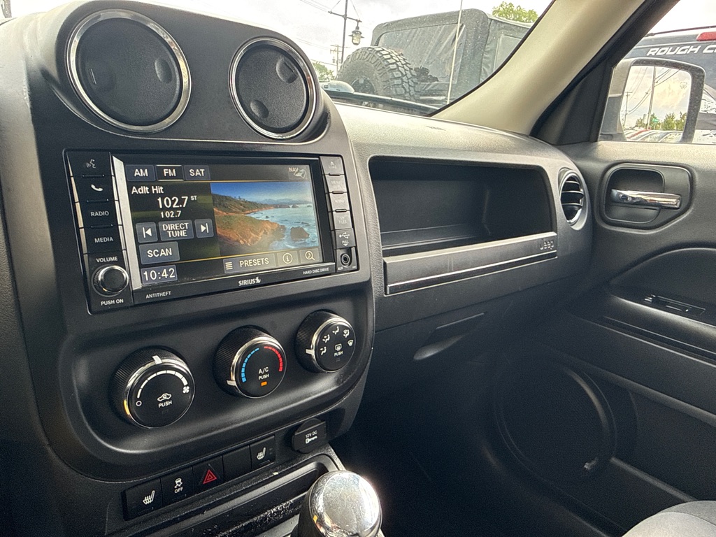 Photo 13 of this JEEP PATRIOT