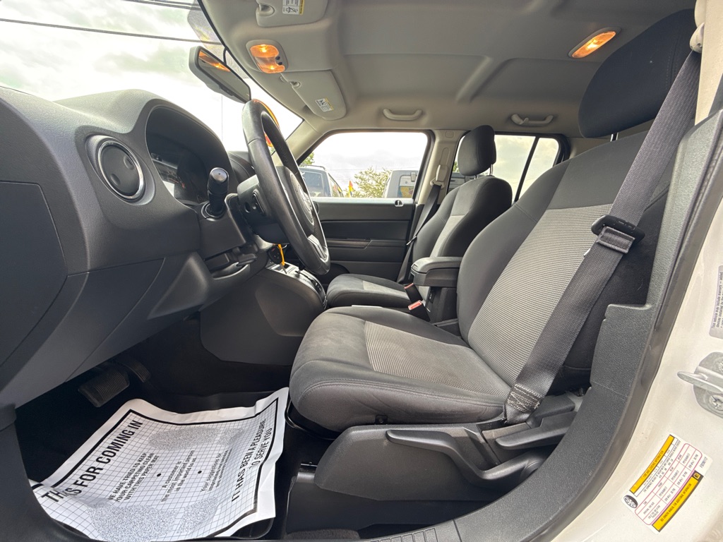 Photo 12 of this JEEP PATRIOT