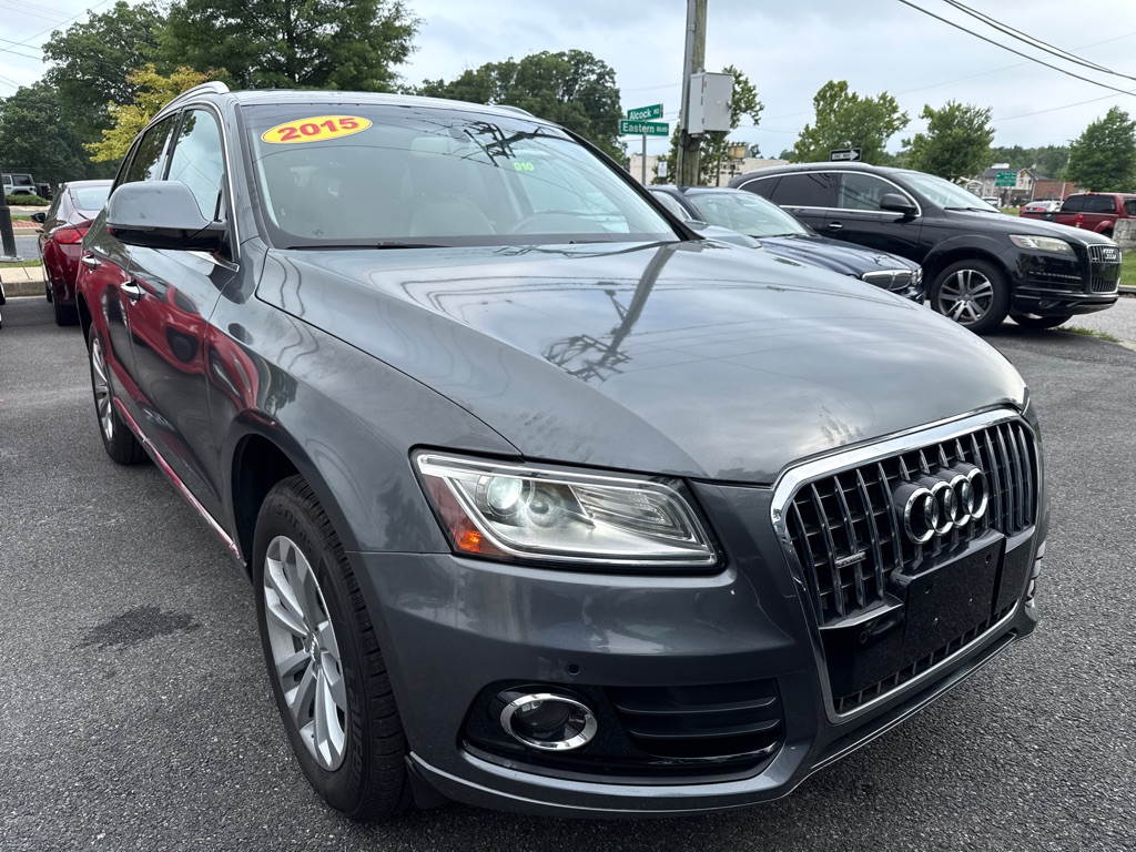 Photo 3 of this AUDI Q5