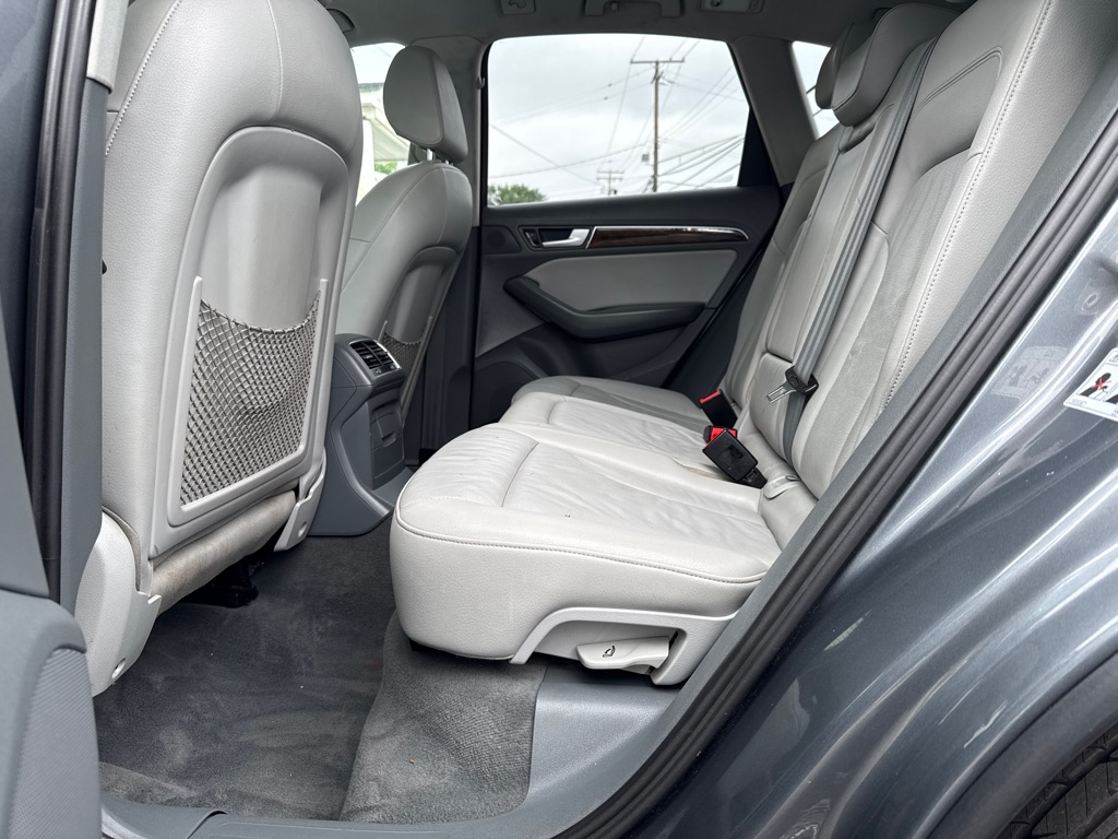Photo 8 of this AUDI Q5