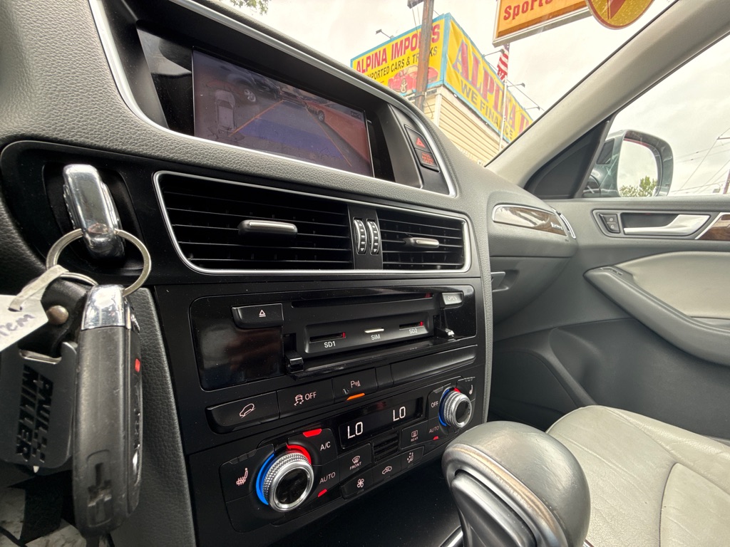 Photo 12 of this AUDI Q5