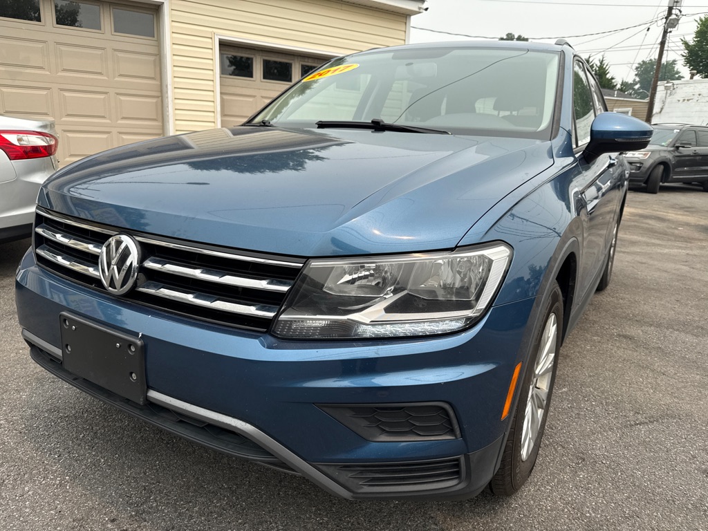 Photo 3 of this VOLKSWAGEN TIGUAN