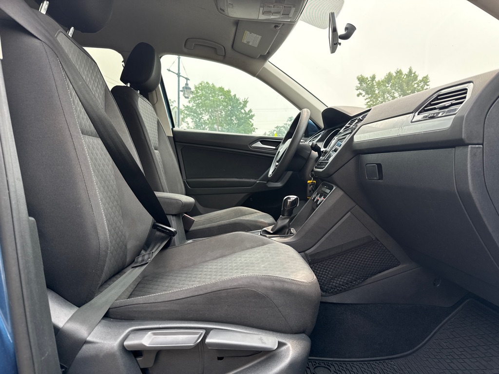 Photo 11 of this VOLKSWAGEN TIGUAN