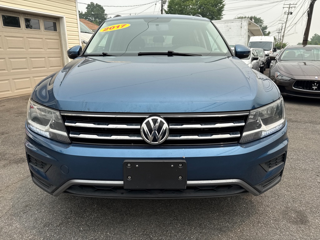 Photo 4 of this VOLKSWAGEN TIGUAN