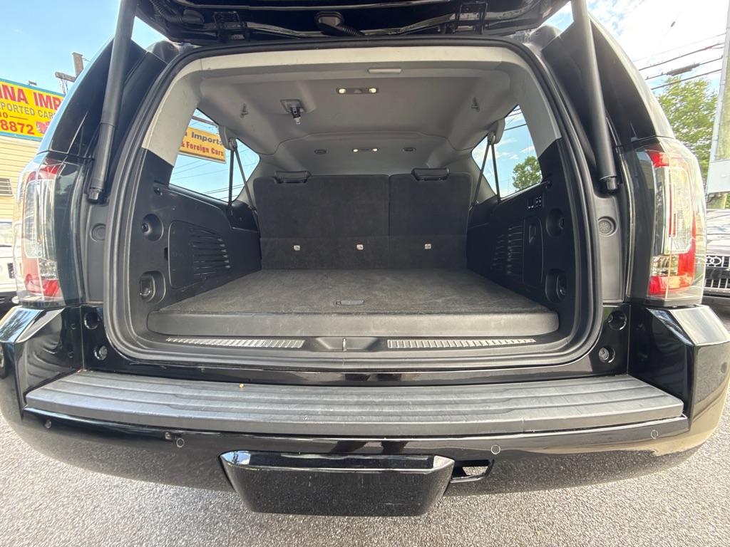 Photo 17 of this GMC YUKON XL