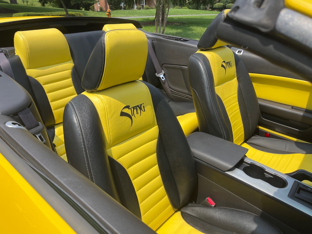 Photo 10 of this FORD MUSTANG