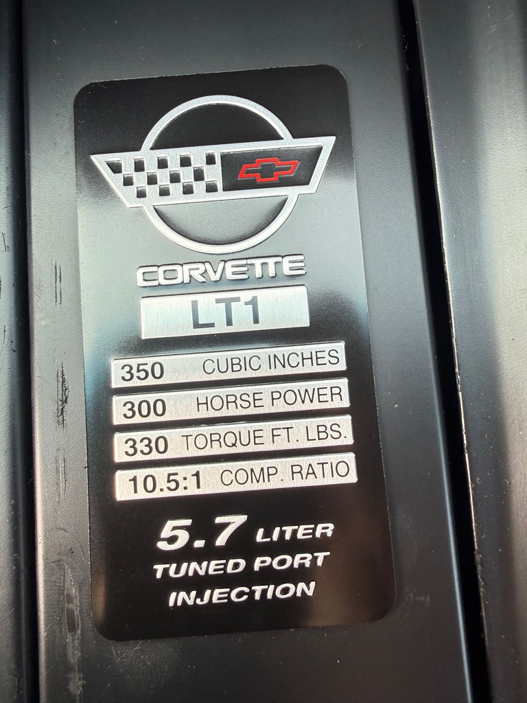 Photo 37 of this CHEVROLET CORVETTE