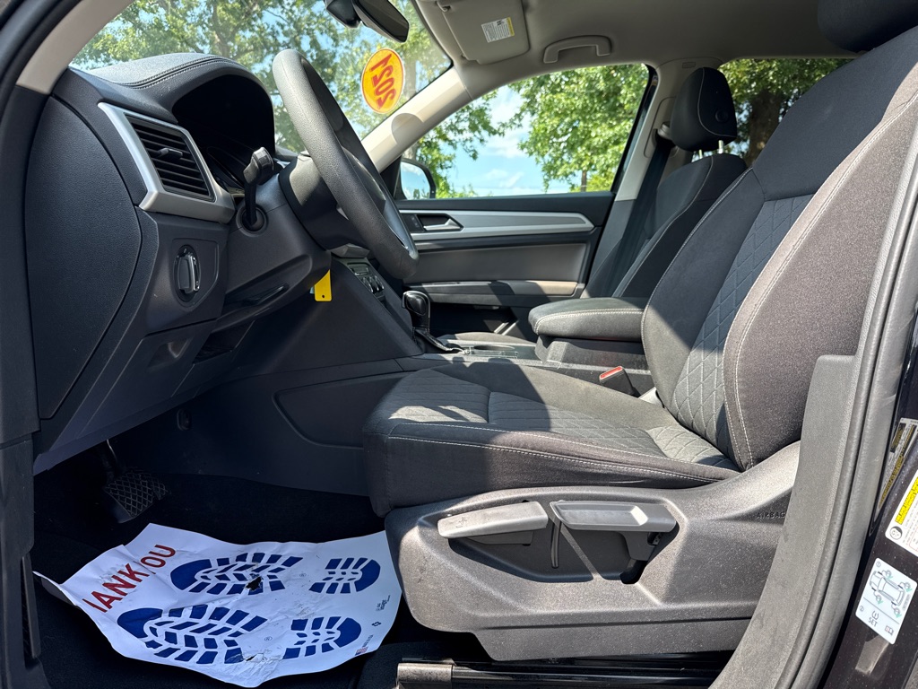Photo 8 of this VOLKSWAGEN ATLAS