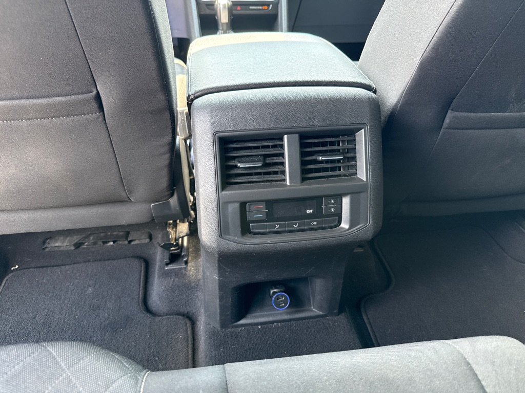Photo 12 of this VOLKSWAGEN ATLAS