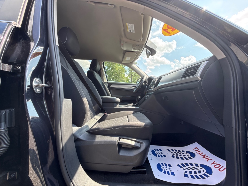 Photo 13 of this VOLKSWAGEN ATLAS